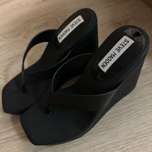 Steve Madden Black Wedge Thong Sandals